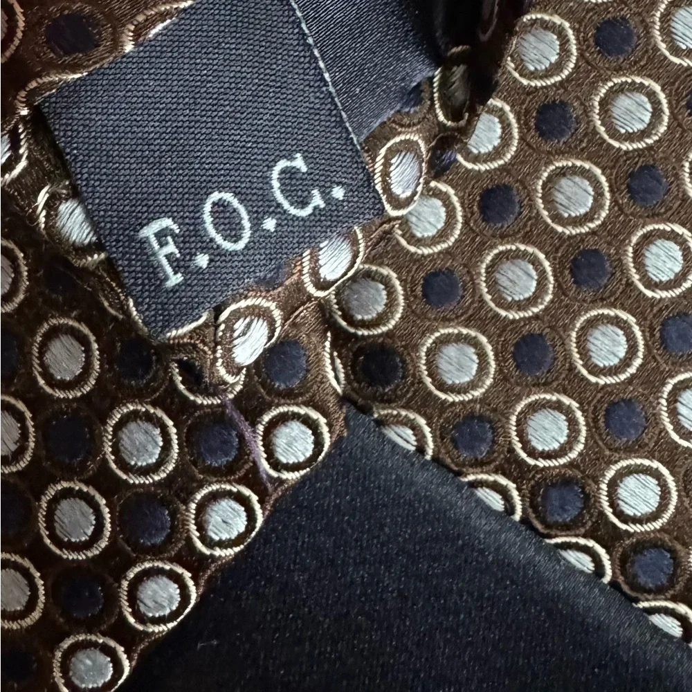 FORSYTH of Canada Silk Black Geometric Foulard Necktie